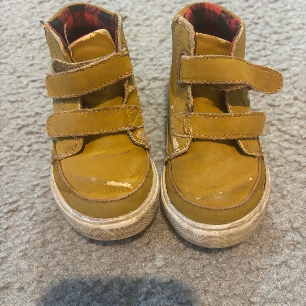 Boys Cat & Jack Tan Boots with Velcro Straps size 5